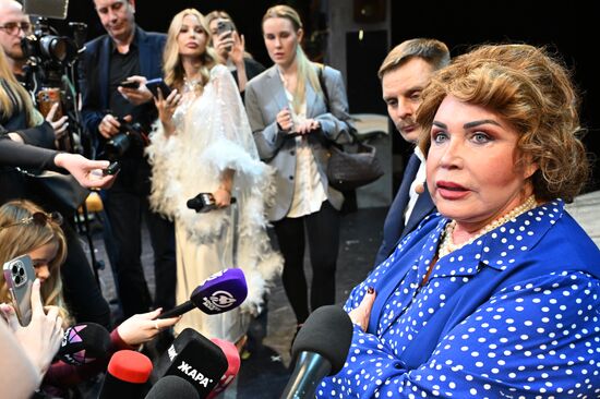 Спектакль "Покровские ворота" в театре "Русская песня" 