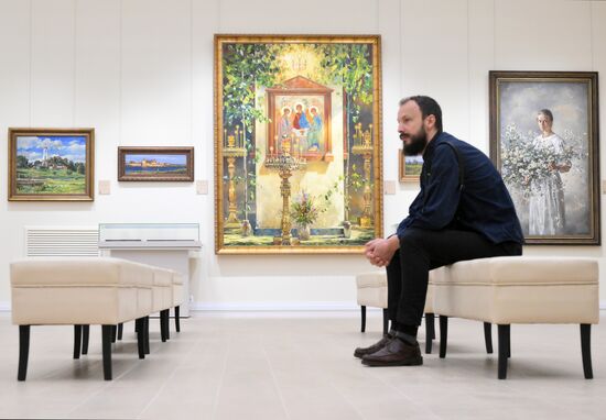 Открытие нового здания Московской государственной картинной галереи Василия Нестеренко