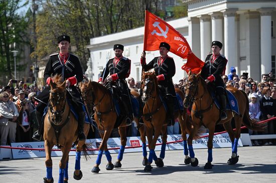 Конный церемониал всадников Кремлевской школы верховой езды 