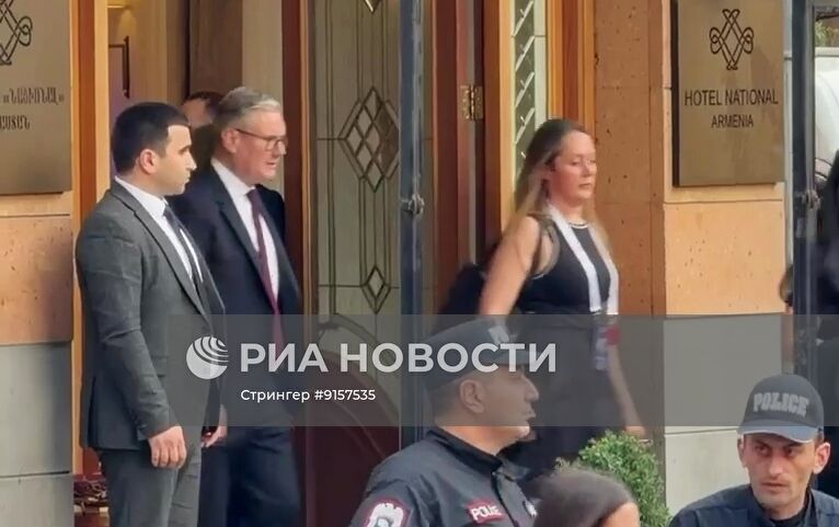 Обстановка у отеля "Националь" в Ереване 