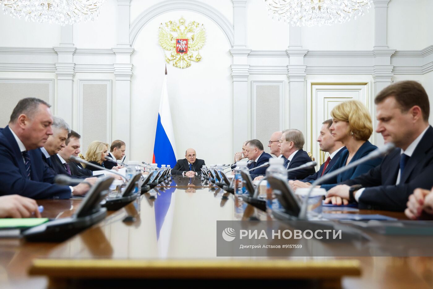 Премьер-министр Михаил Мишустин провел оперативное совещание с вице-премьерами