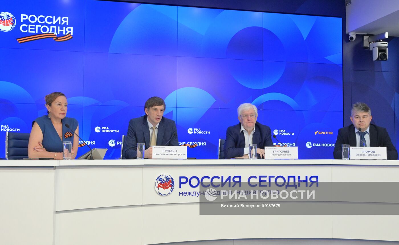 Выход ОАЭ из ОПЕК и ОПЕК+: влияние на мировой нефтяной рынок