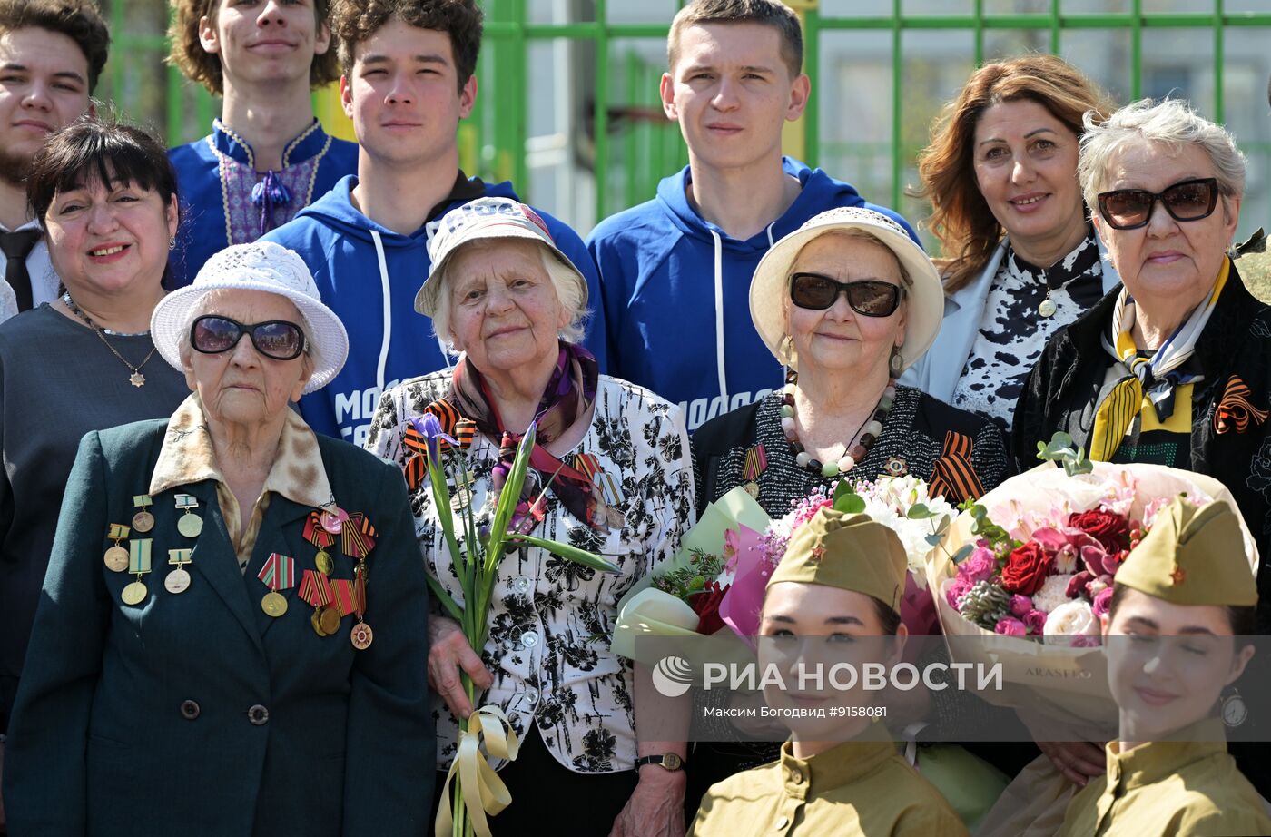 Акция "Концерт под окнами ветерана" в Казани