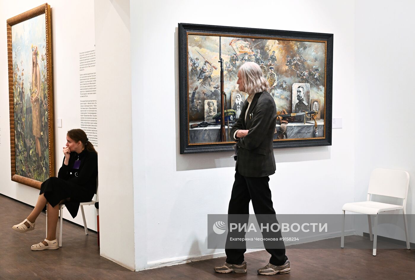 Выставка Василия Нестеренко "В поисках Света" в Москве