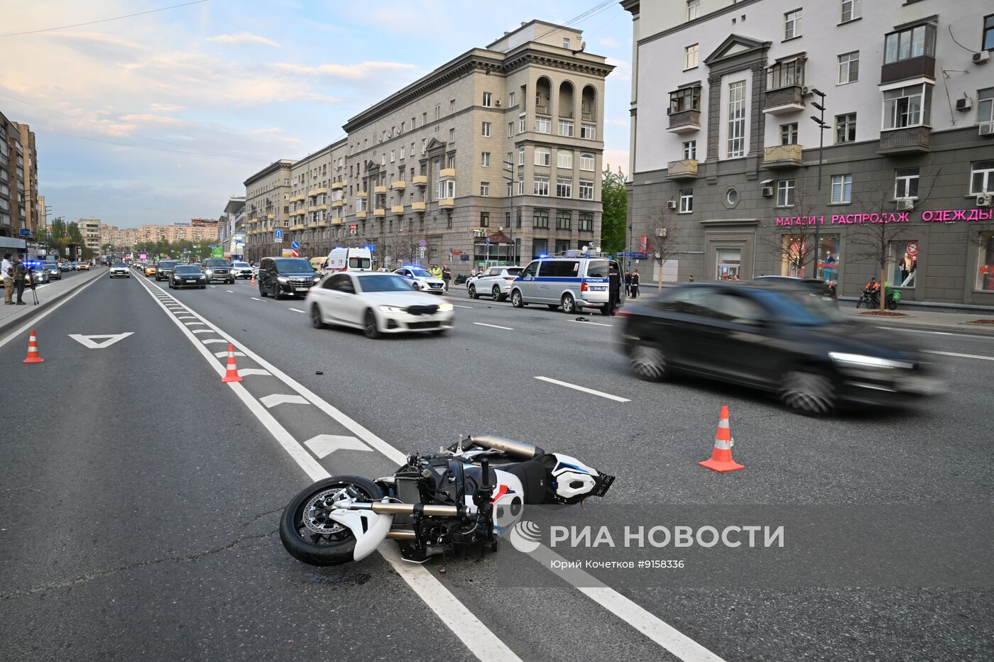 Водитель мотоцикла насмерть сбил актрису Ксению Добромилову