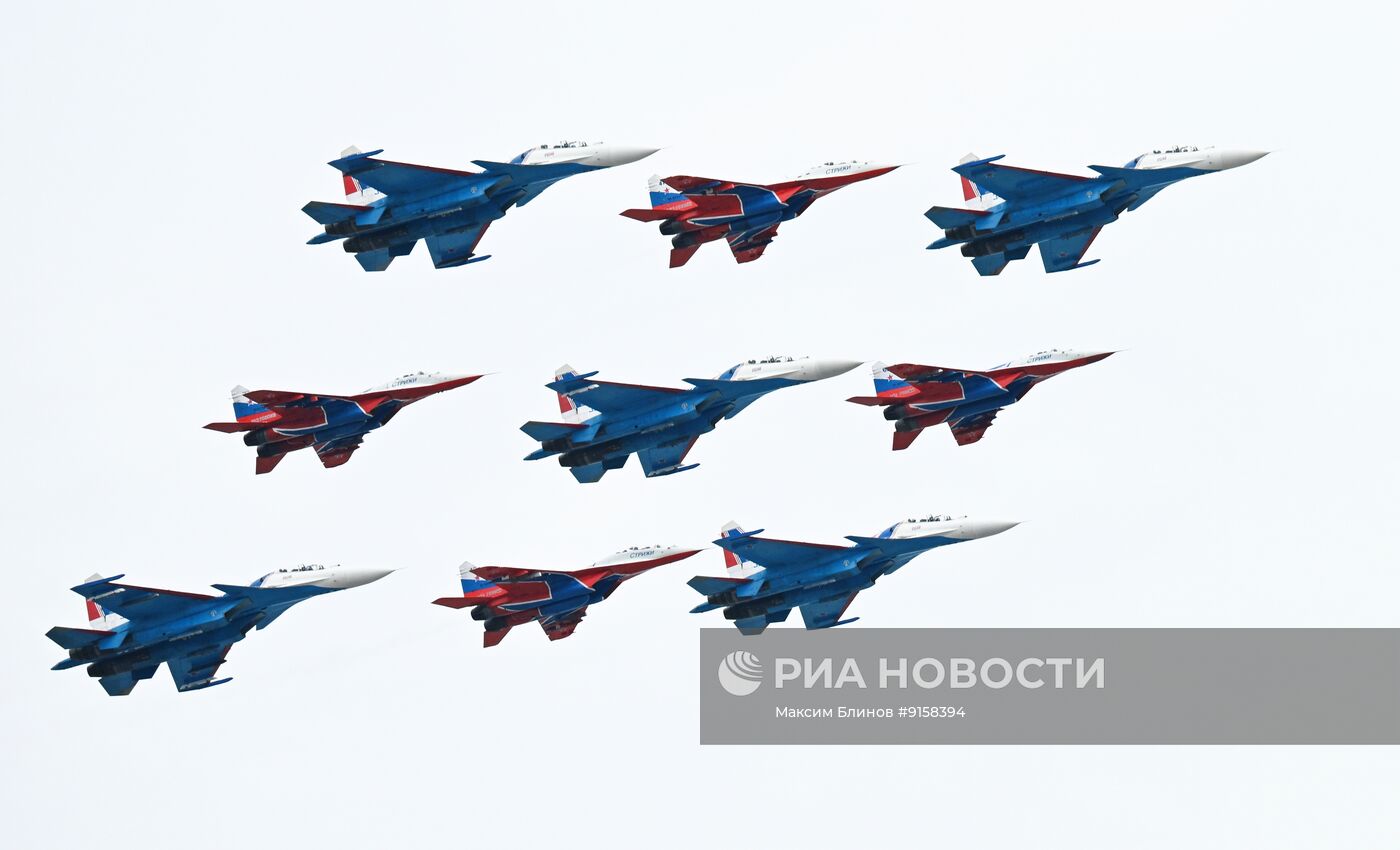 Репетиция воздушной части парада Победы в Москве