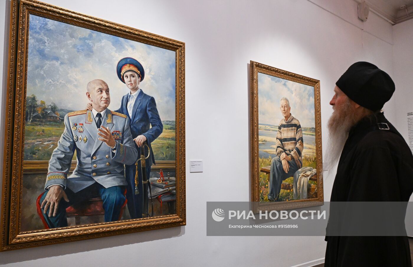  Выставка Василия Нестеренко "В поисках Света" в Москве