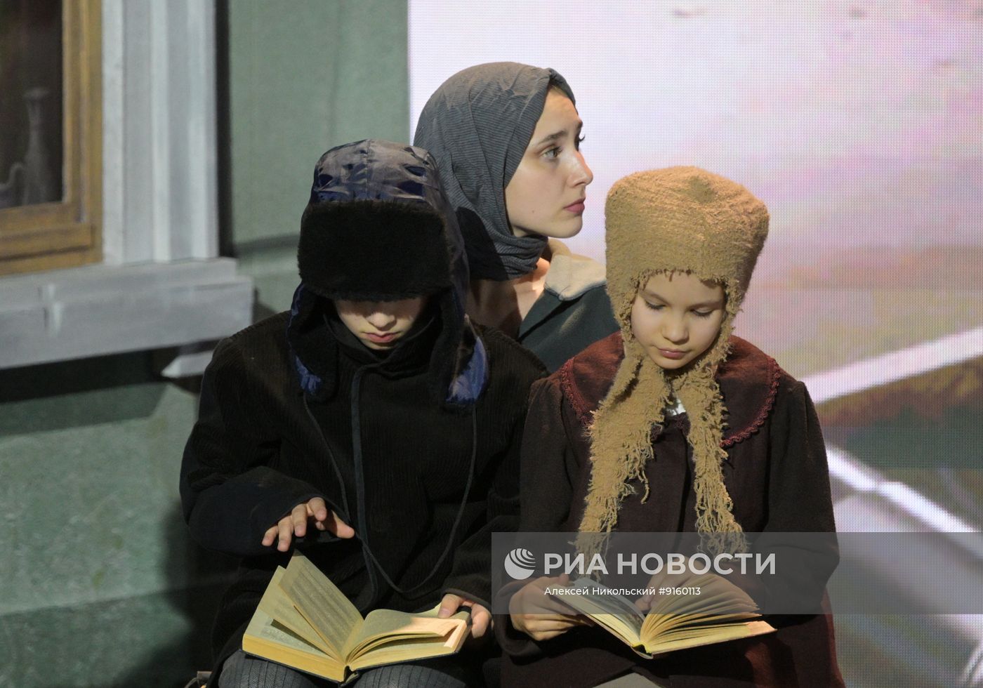 Музыкальный спектакль на воде "Люблю и верю"
