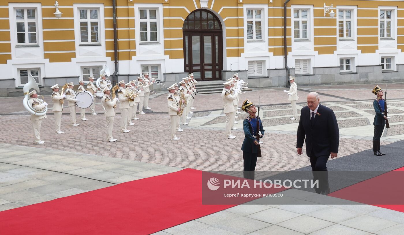 Прибытие глав иностранных делегаций в Кремль