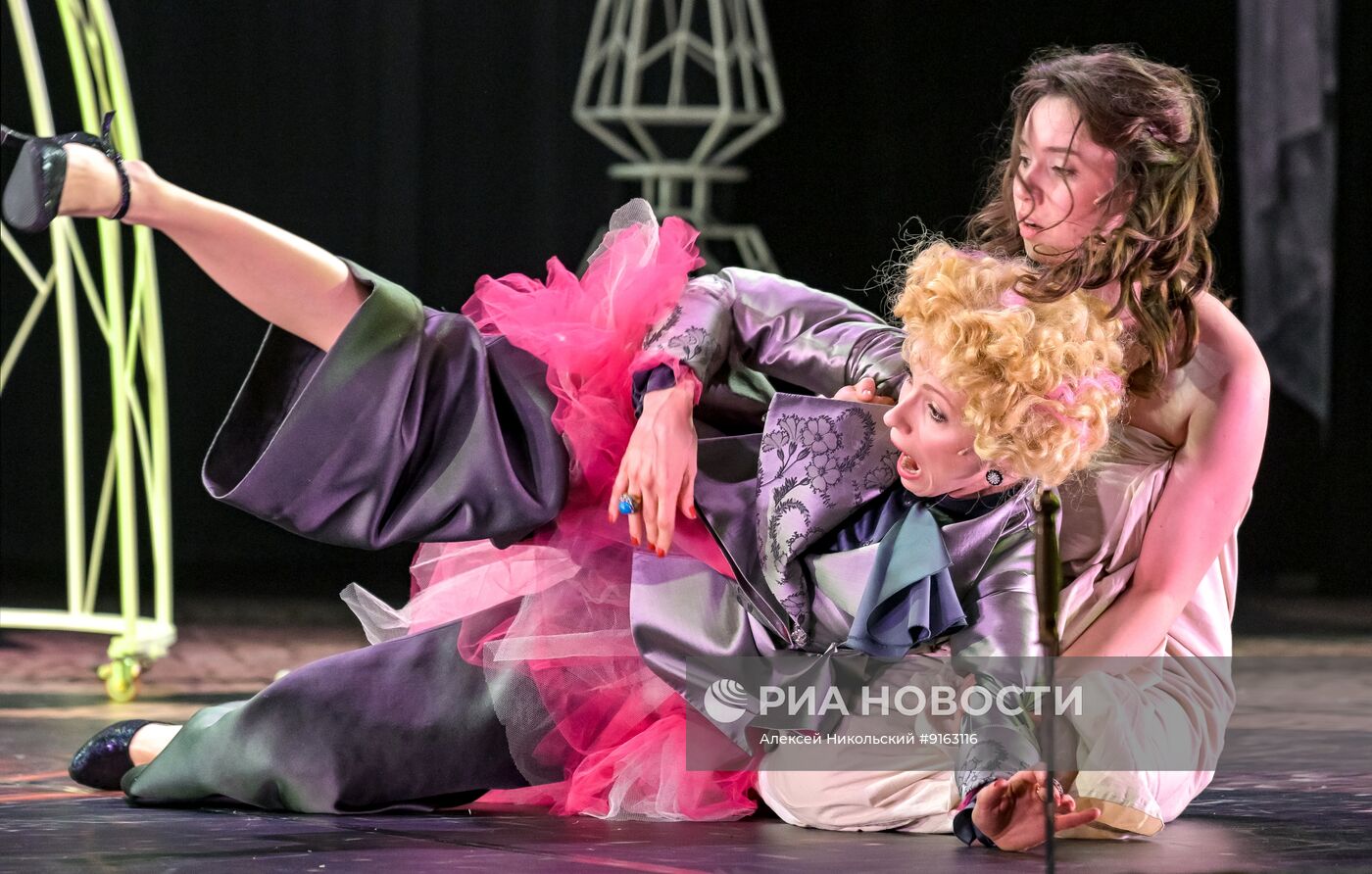 Спектакль "Женитьба Фигаро" в Московском Губернском театре