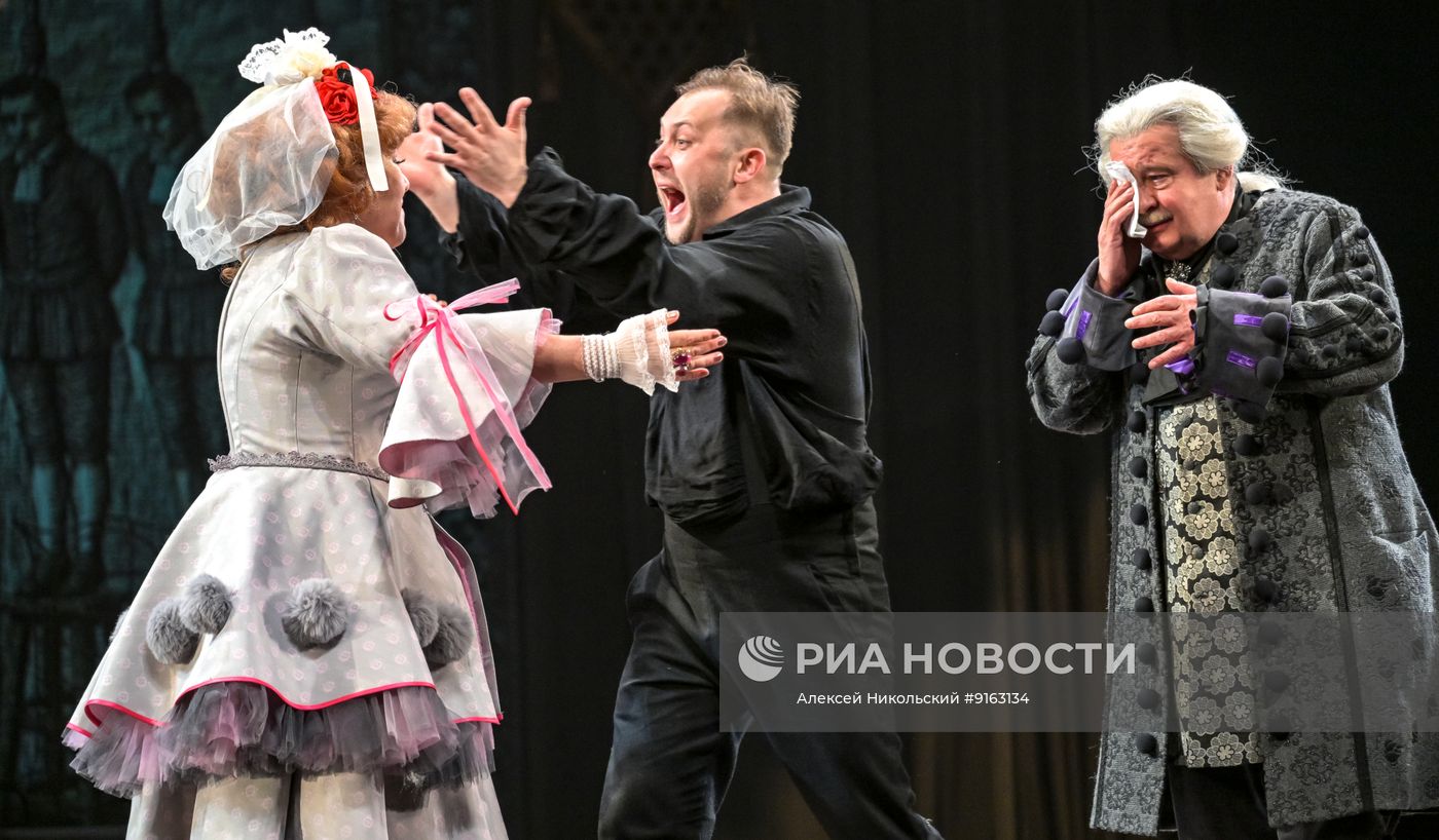 Спектакль "Женитьба Фигаро" в Московском Губернском театре 