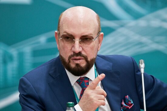 КАЗАНЬФОРУМ 2026. Торгово-промышленный диалог "Россия-Арабский мир"