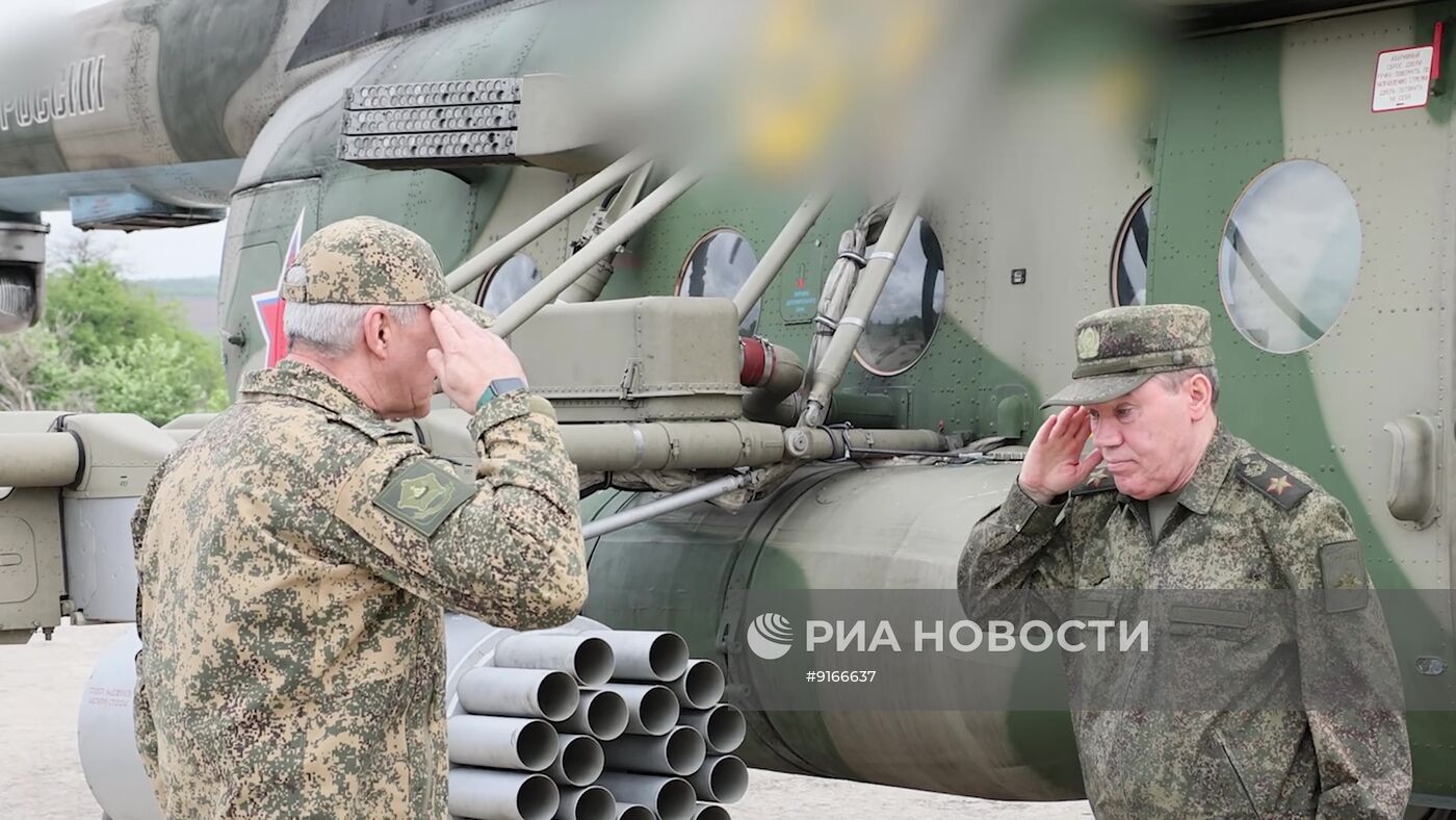 Начальник Генштаба ВС РФ Валерий Герасимов проинспектировал работу группировки "Запад"