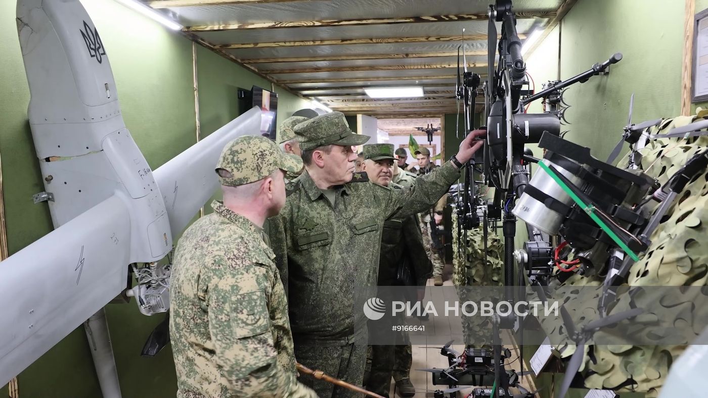 Начальник Генштаба ВС РФ Валерий Герасимов проинспектировал работу группировки "Запад"