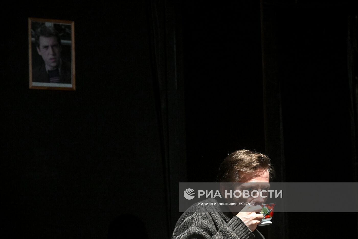 Спектакль "Преступление и наказание 1994" в театре на Бронной