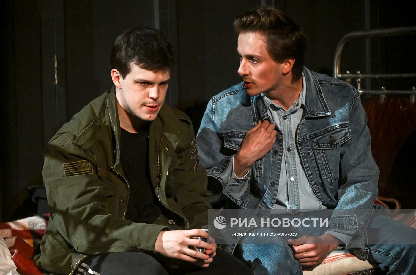 Спектакль "Преступление и наказание 1994" в театре на Бронной