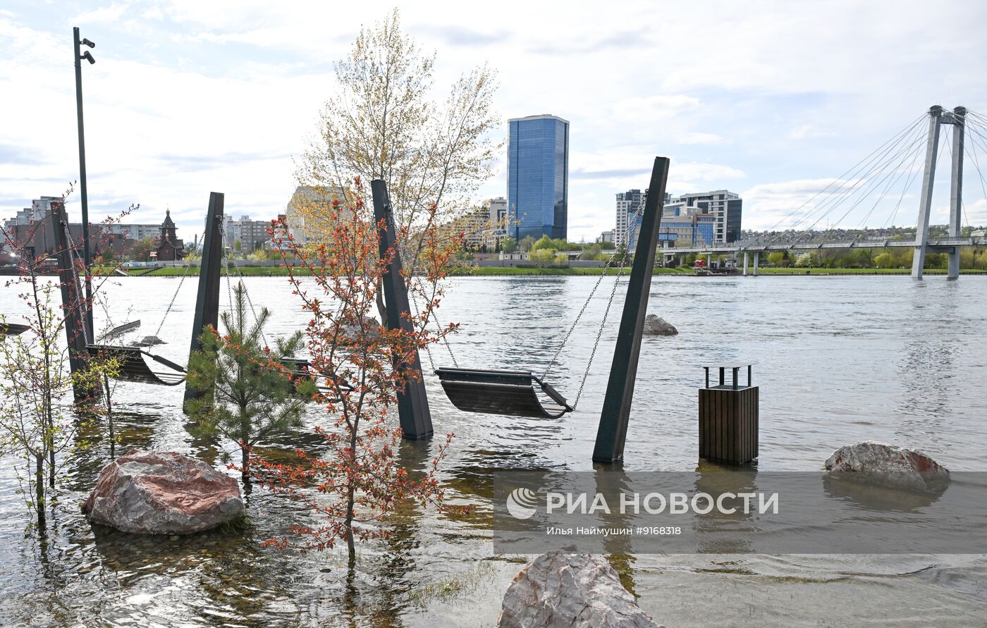 Увеличение сброса воды на Красноярской ГЭС в связи с паводком