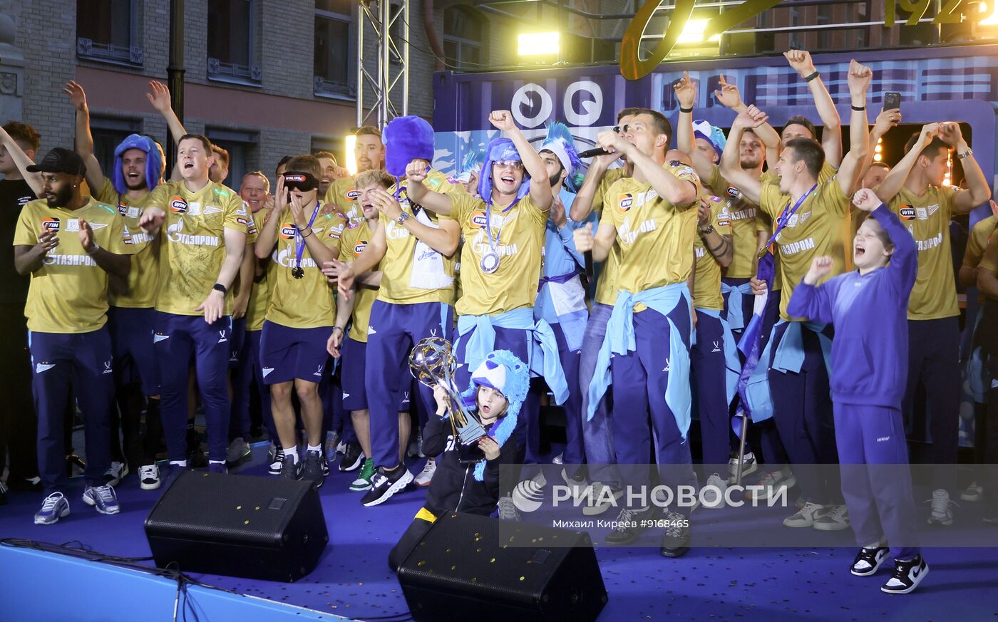 Чествование ФК "Зенит" - чемпиона России по футболу