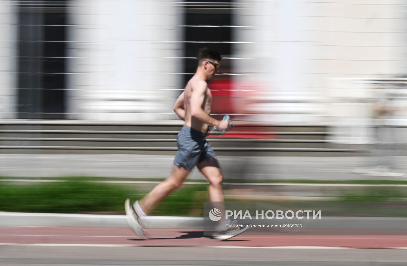 Жаркая погода в Москве