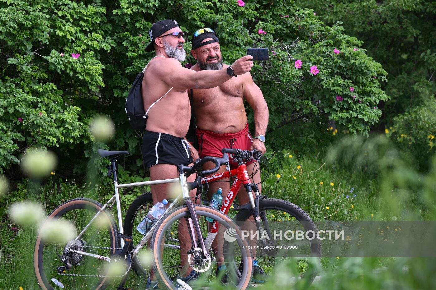 Жаркая погода в городах России