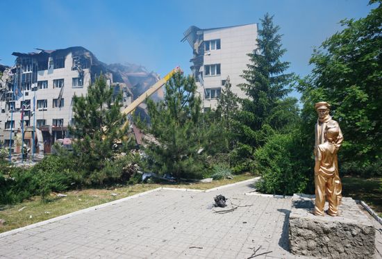 Последствия беспилотной атаки ВСУ в Старобельске (ЛНР)