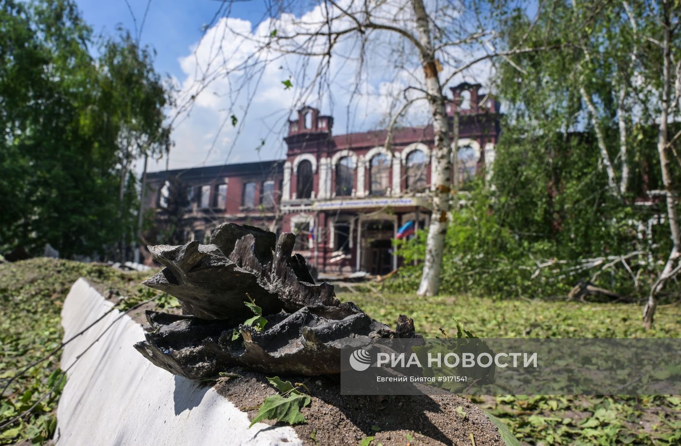 Последствия беспилотной атаки ВСУ в Старобельске (ЛНР)
