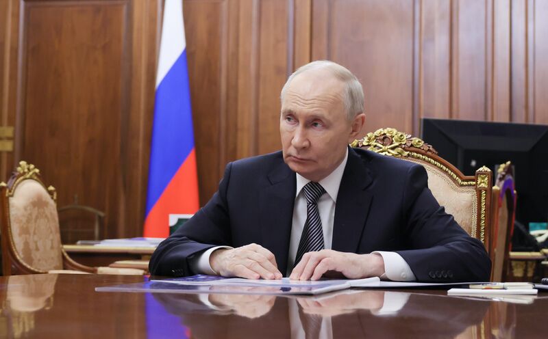 Президент Владимир Путин встретился с главой Тывы Владиславом Ховалыгом