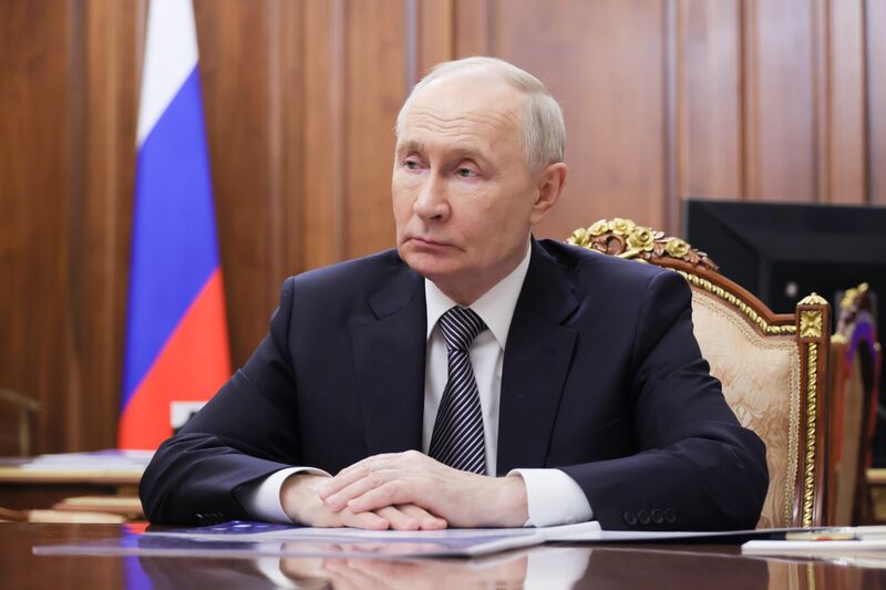 Президент Владимир Путин встретился с главой Тывы Владиславом Ховалыгом