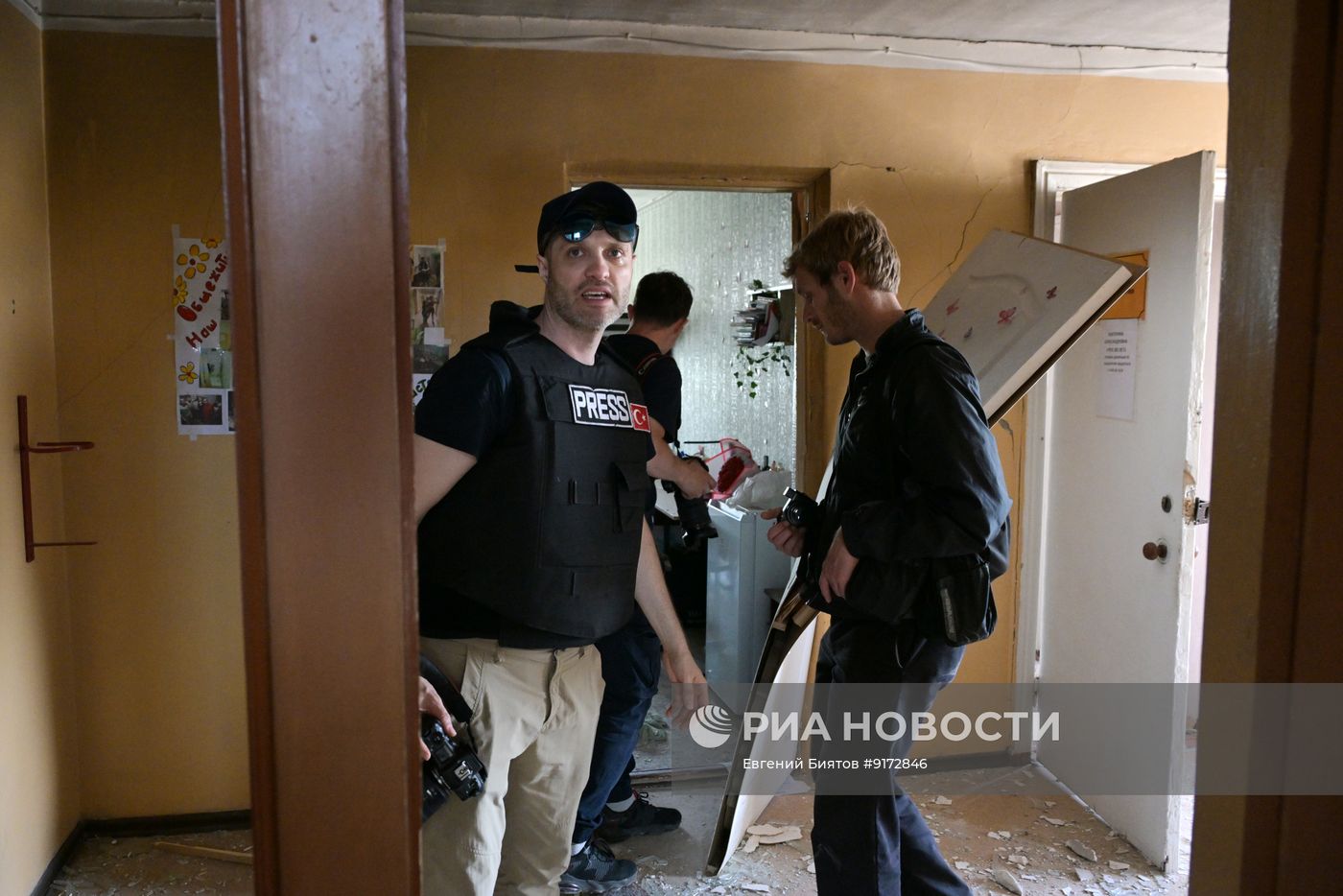 Иностранные журналисты посетили Старобельск и Луганск