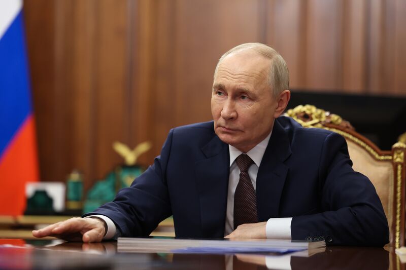 Президент Владимир Путин встретился с губернатором Омской области Виталием Хоценко