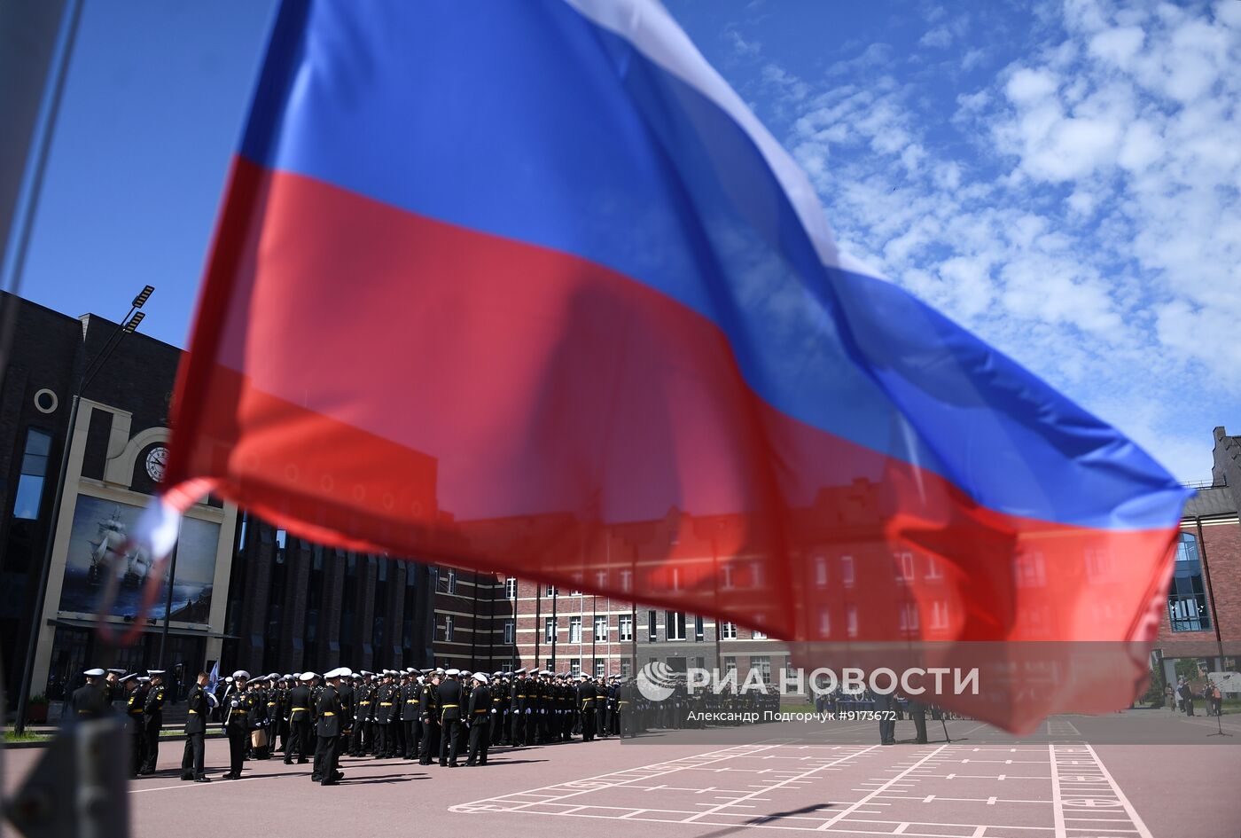 Последний звонок в Нахимовском военно-морском училище в Калининграде
