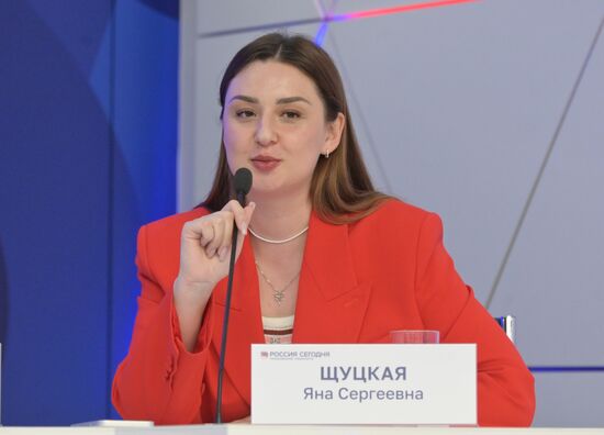 Кому люди верят больше: журналистам или блогерам?