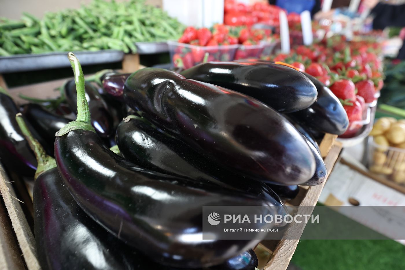 Продажа овощей и фруктов на российских рынках