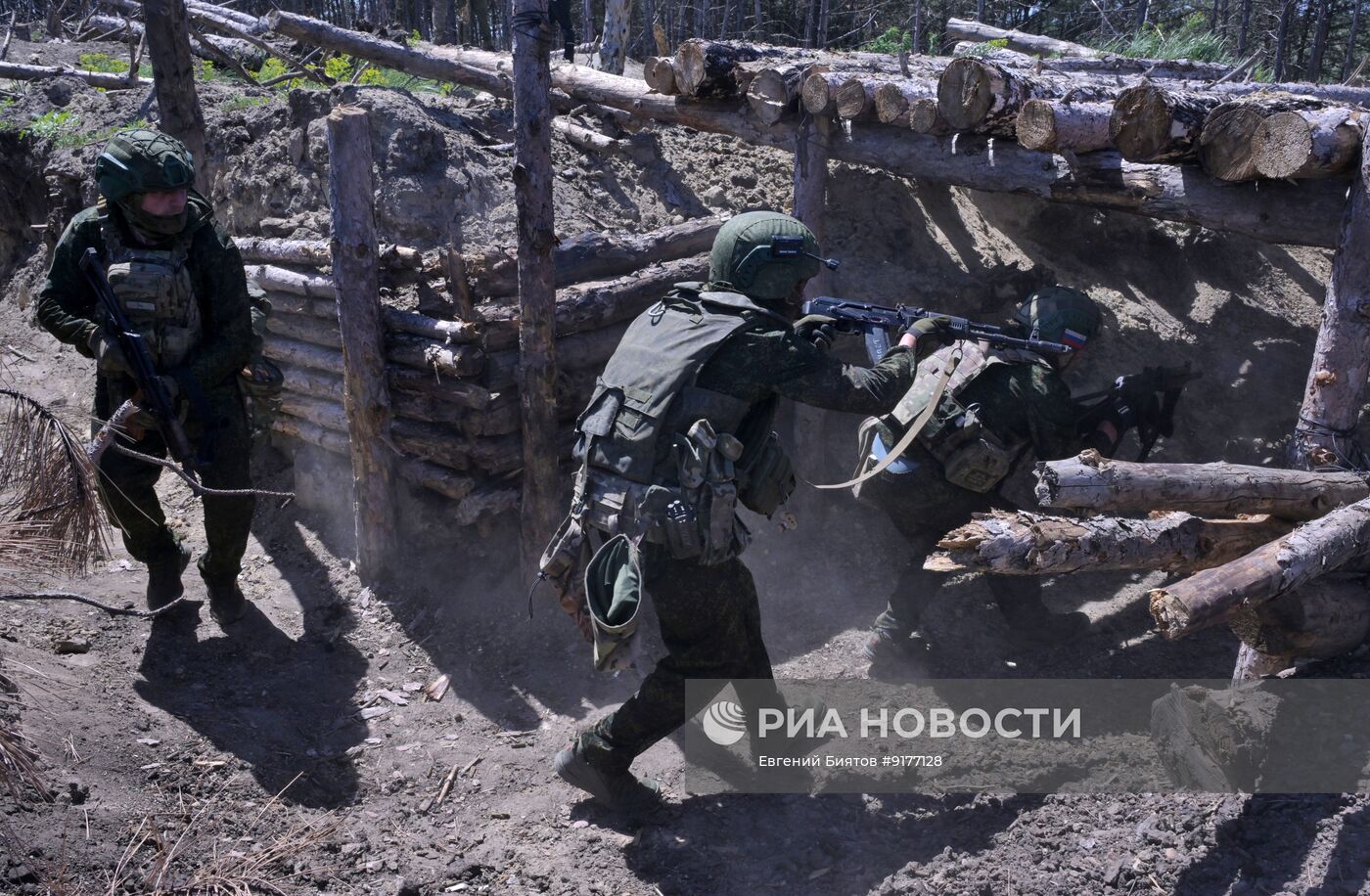 Боевая подготовка штурмовых подразделений группировки войск "Запад" в ЛНР