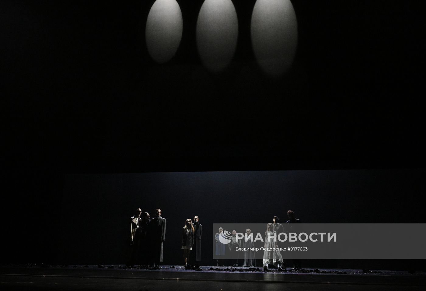 Генеральная репетиция спектакля "Блеск и пепел" в Театре им. Вахтангова