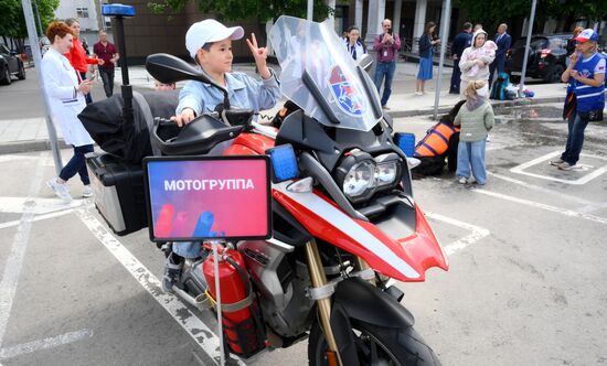 Поздравление пациентов Морозовской больницы с Днем защиты детей