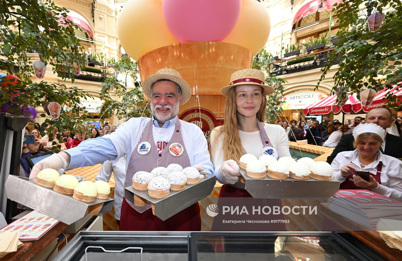 День мороженого в ГУМе