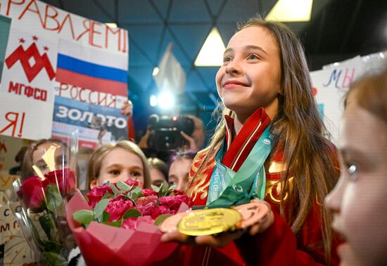 Возвращение сборной команды России с чемпионата Европы по художественной гимнастике