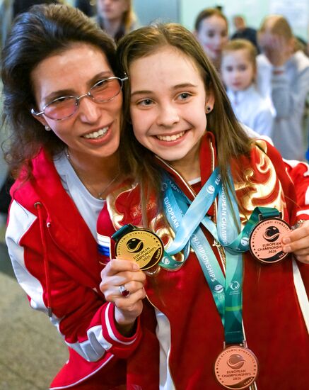 Возвращение сборной команды России с чемпионата Европы по художественной гимнастике