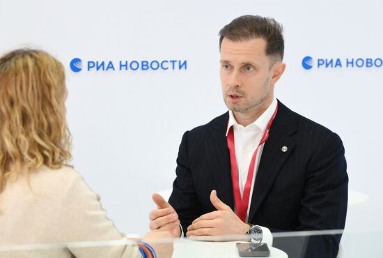 ПМЭФ-2026. Стенд РИА Новости и студия радио Sputnik 