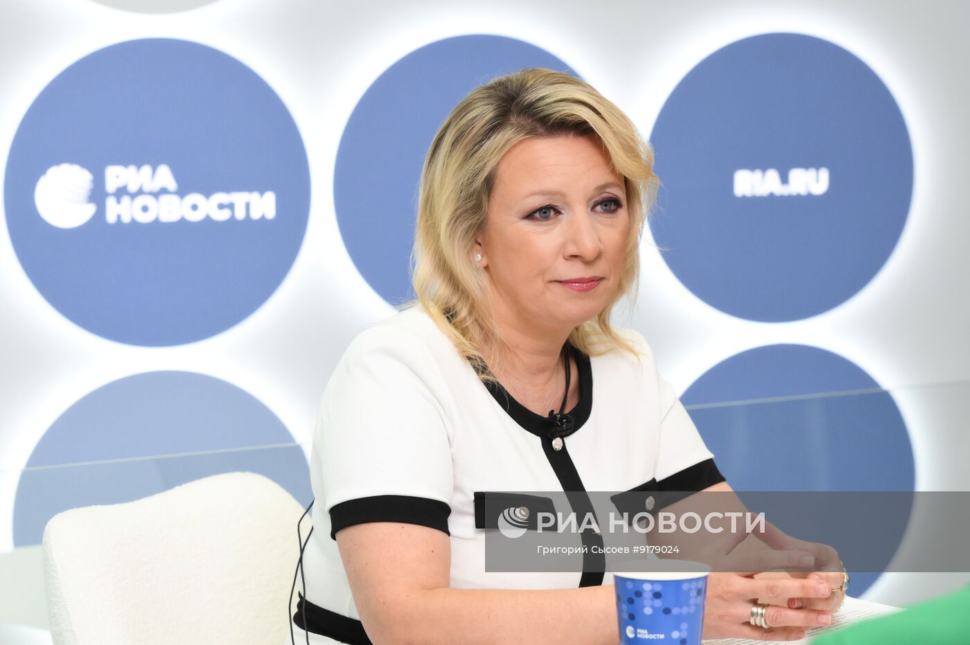 ПМЭФ-2026. Стенд РИА Новости и студия радио Sputnik 