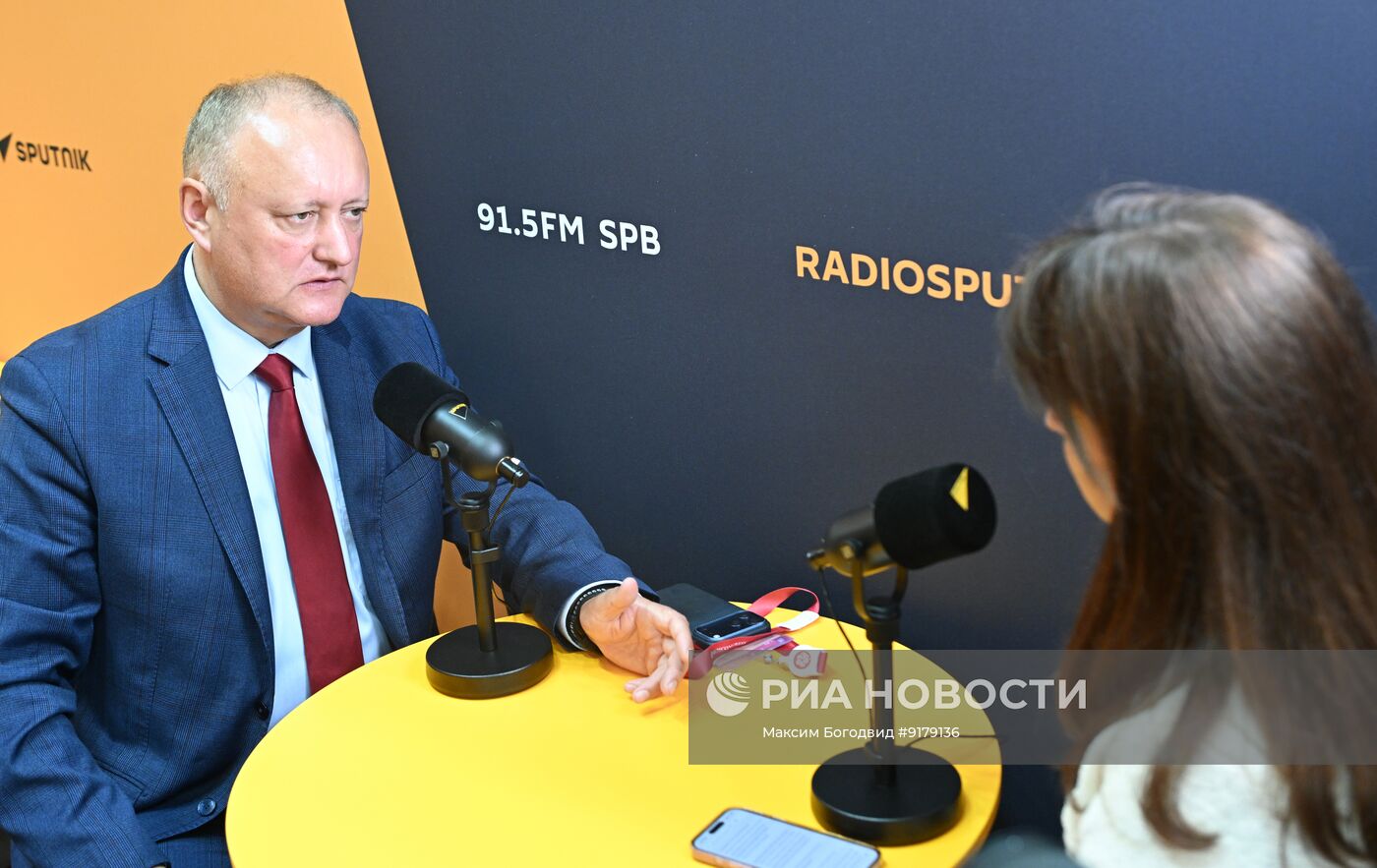 ПМЭФ-2026. Стенд РИА Новости и студия радио Sputnik