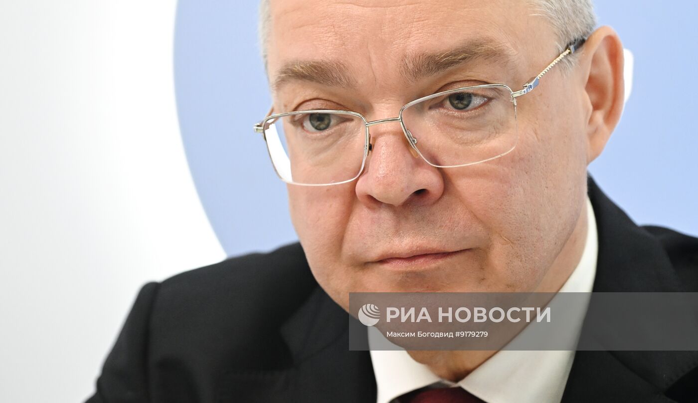 ПМЭФ-2026. Стенд РИА Новости и студия радио Sputnik