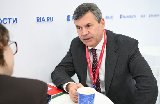 ПМЭФ-2026. Стенд РИА Новости и студия радио Sputnik 