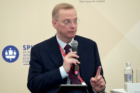 ПМЭФ-2026. Когнитивный разрыв: как технологии меняют наше мышление и контурыэкономики