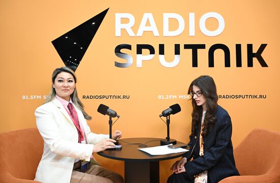 ПМЭФ-2026. Стенд РИА Новости и студия радио Sputnik 