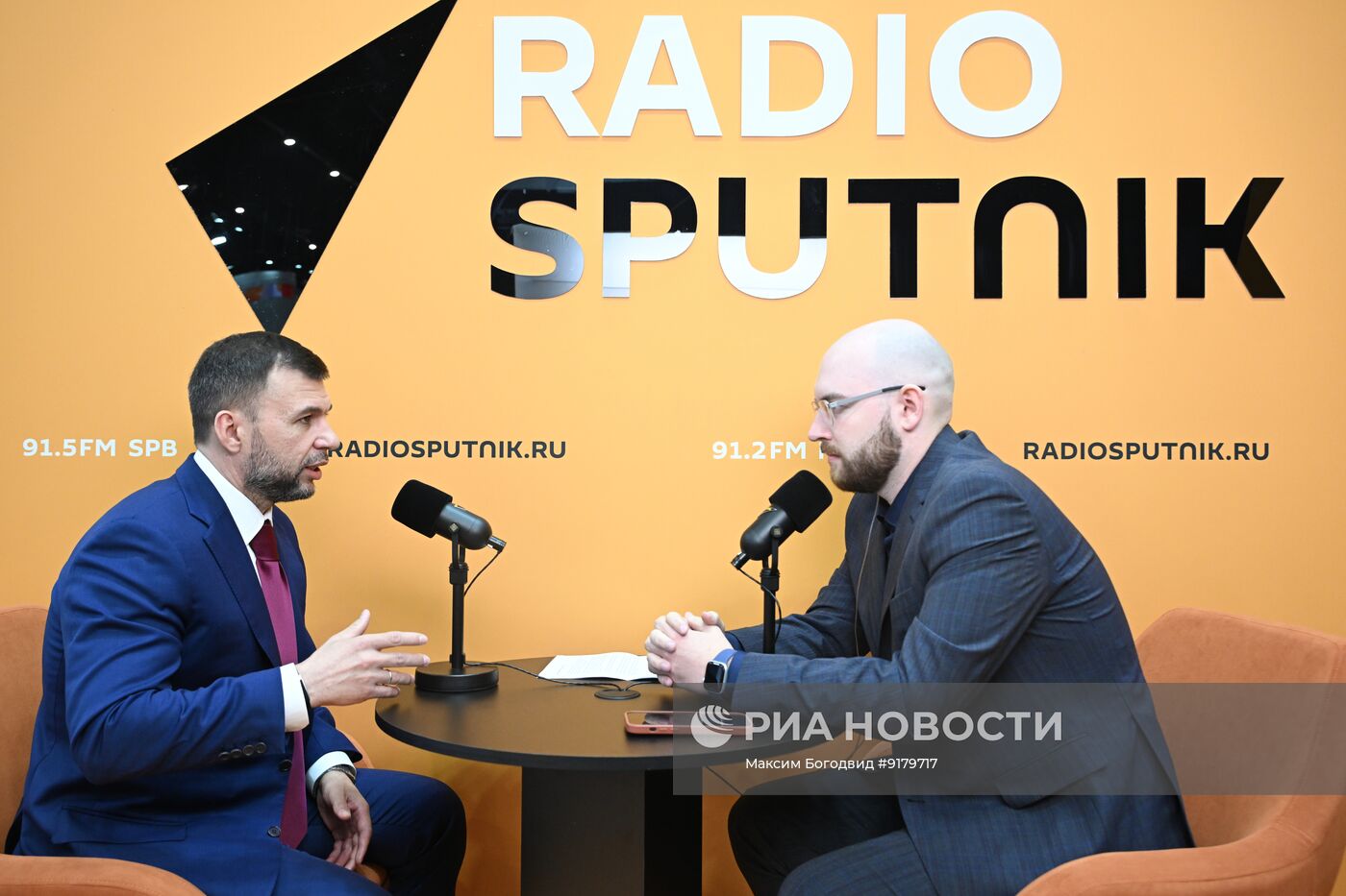 ПМЭФ-2026. Стенд РИА Новости и студия радио Sputnik