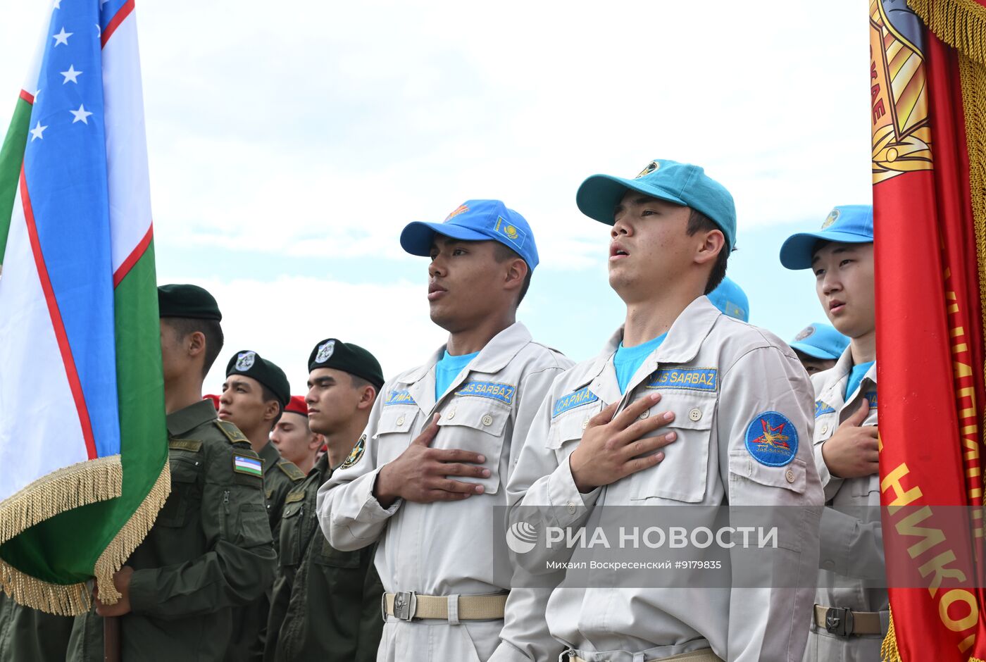 Открытие международной молодежной военно-спортивной игры "Наследники Победы" в Подмосковье