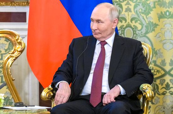 Встреча президента РФ Владимира Путина и президента Танзании Самии Сулуху Хассан