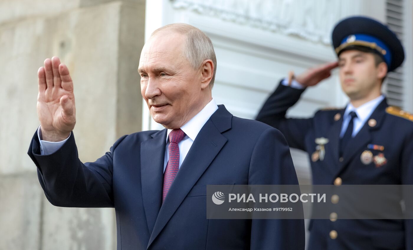 Встреча президента РФ Владимира Путина и президента Танзании Самии Сулуху Хассан